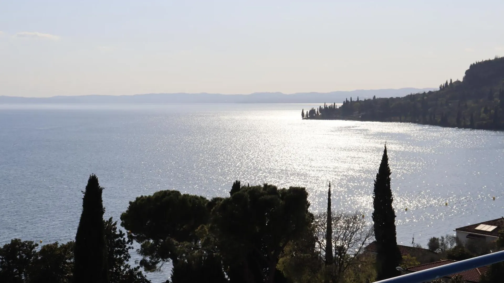 Forest In The Lake Garda  Appartement